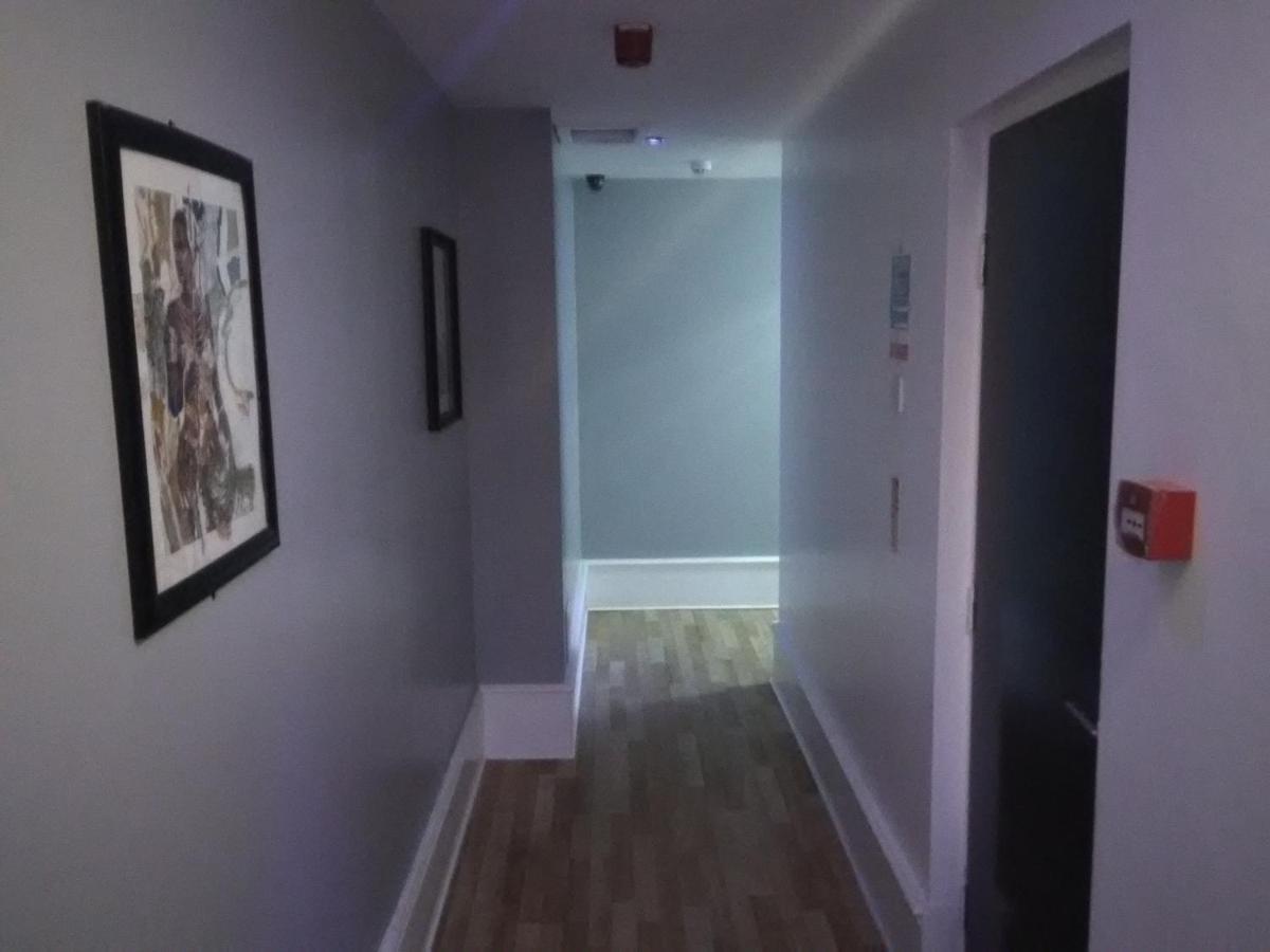 Newcastle West Hotel & Bar المظهر الخارجي الصورة