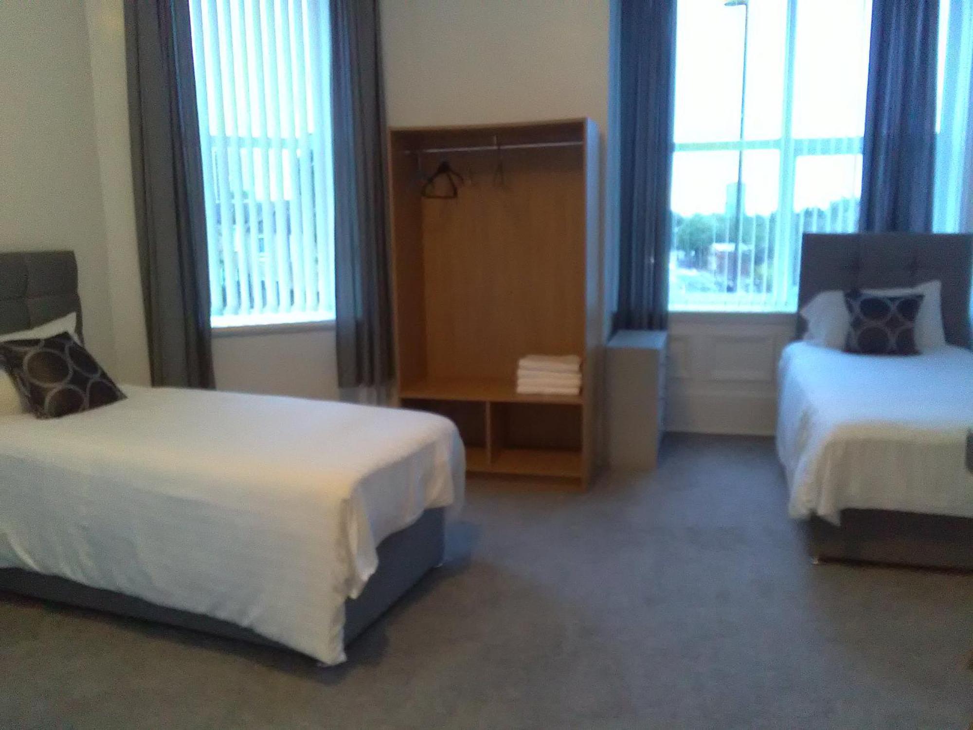 Newcastle West Hotel & Bar الغرفة الصورة