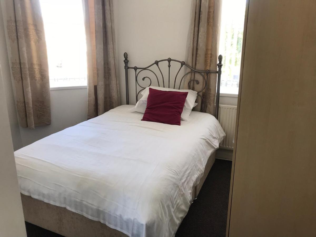 Newcastle West Hotel & Bar المظهر الخارجي الصورة