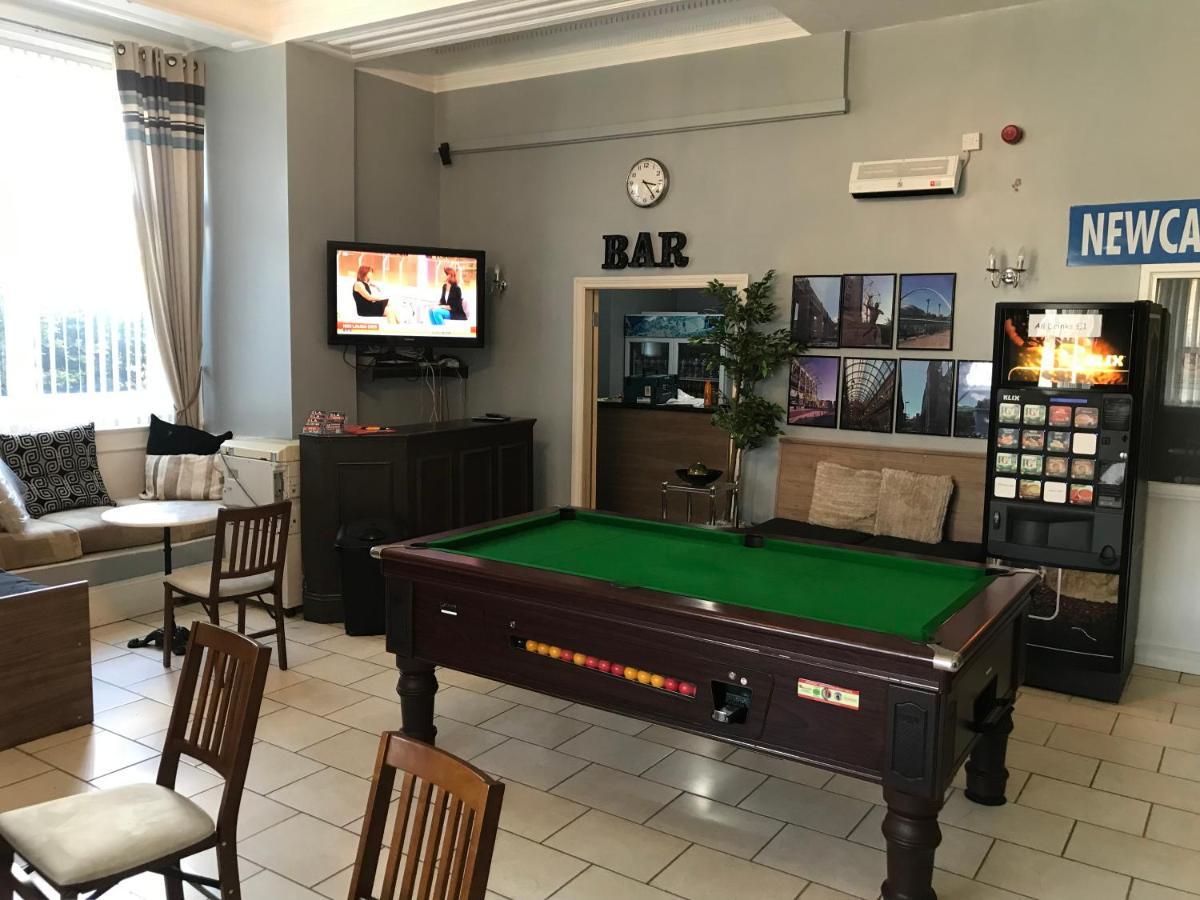 Newcastle West Hotel & Bar المظهر الخارجي الصورة