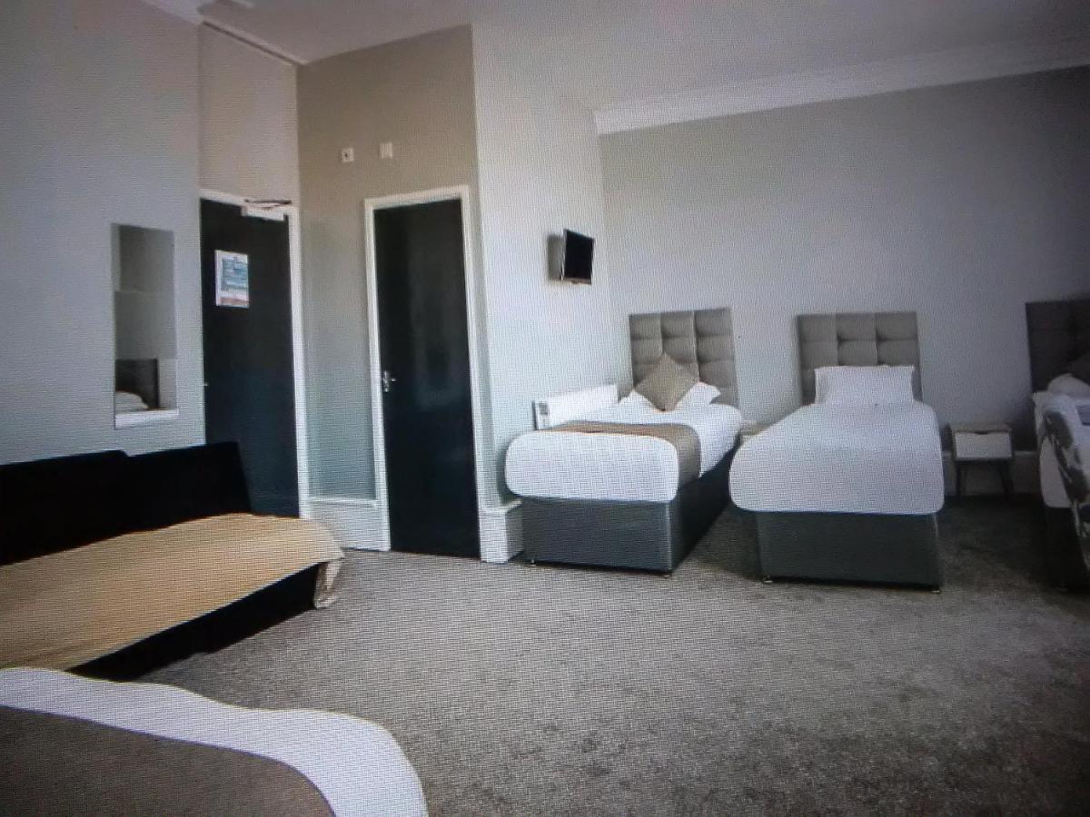 Newcastle West Hotel & Bar المظهر الخارجي الصورة