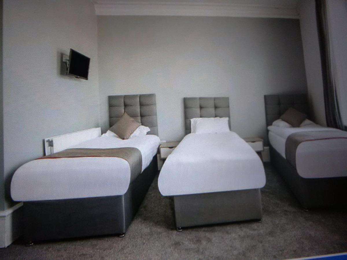 Newcastle West Hotel & Bar المظهر الخارجي الصورة