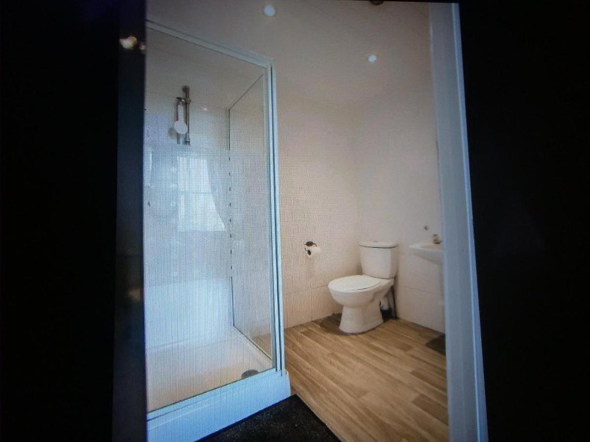 Newcastle West Hotel & Bar المظهر الخارجي الصورة